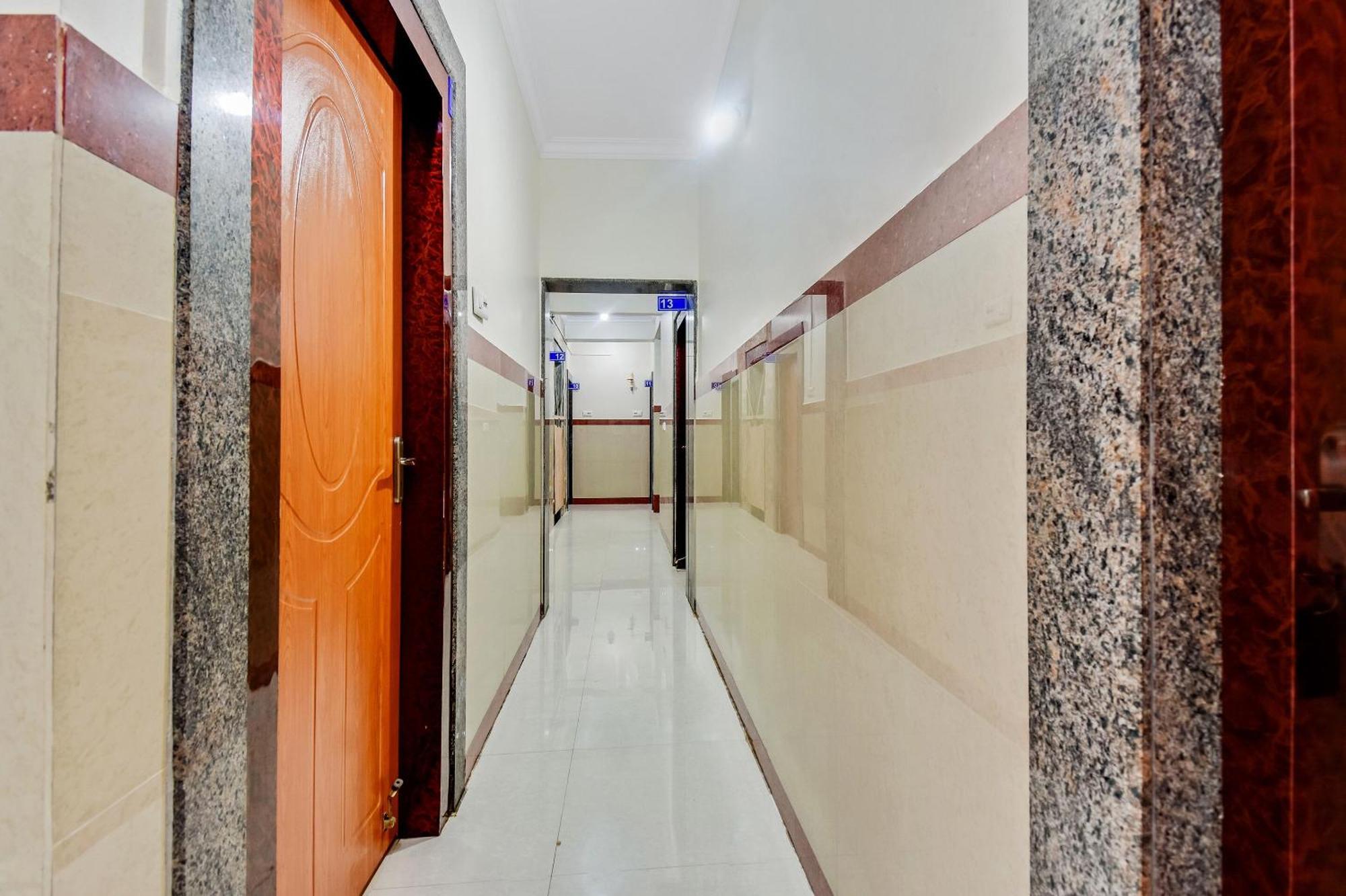 Hotel O Sri Sai Guru Comforts Yelahanka Exterior foto
